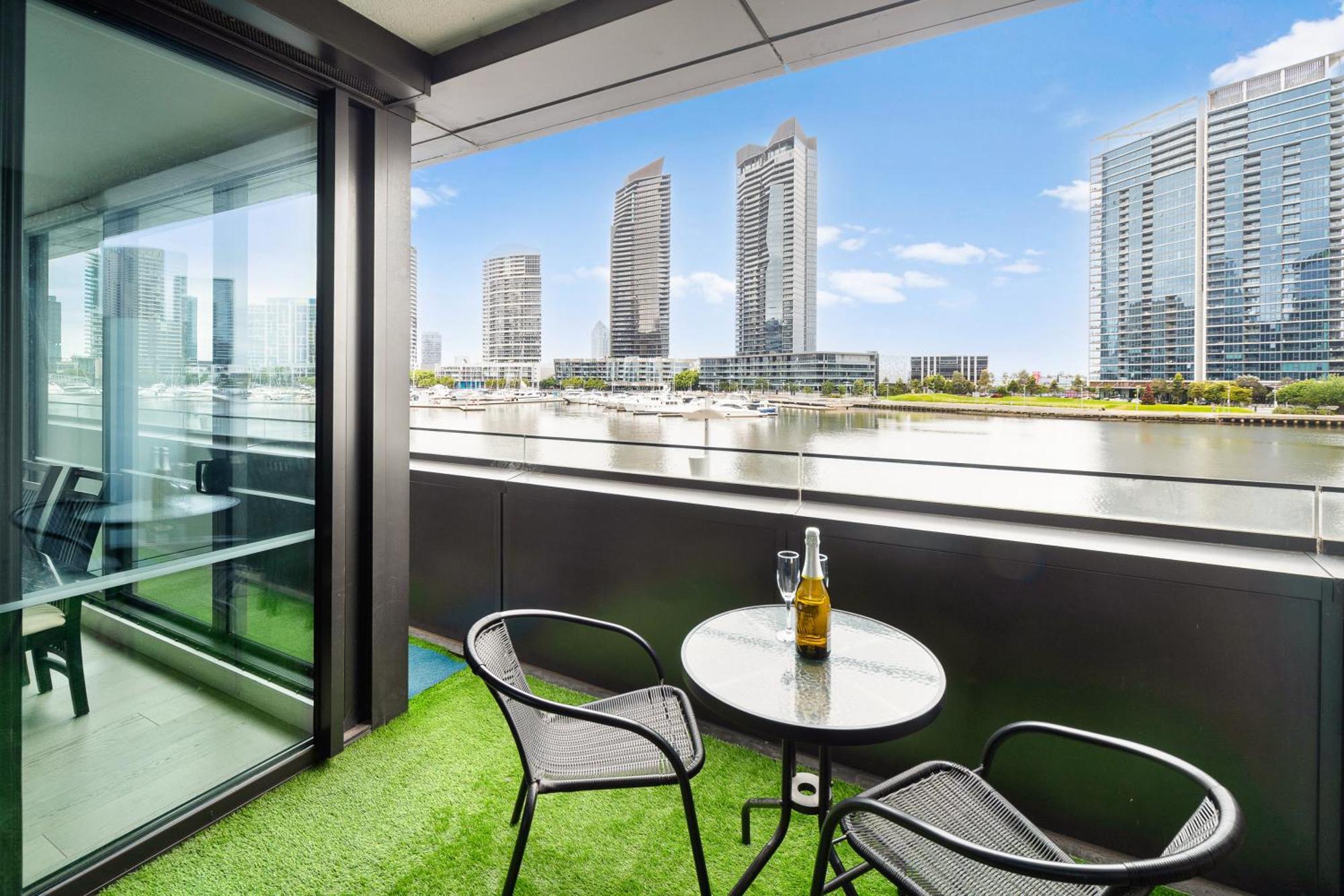 Melbourne Docklands Riverside Views Exterior foto